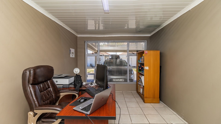 4 Bedroom Property for Sale in Paarl East Western Cape